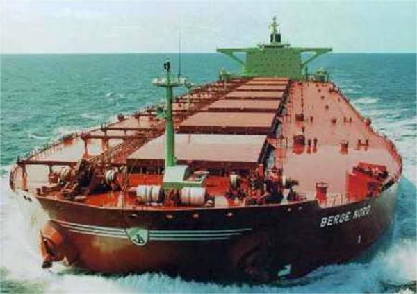 India renews license for Iranian insurance to cover oil tanker and container ship